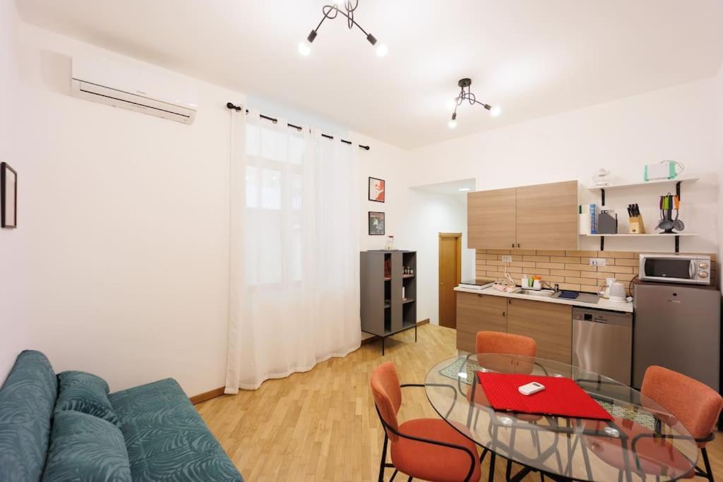 Appartement Dante 2 Super Next Metro By Houseinnaples