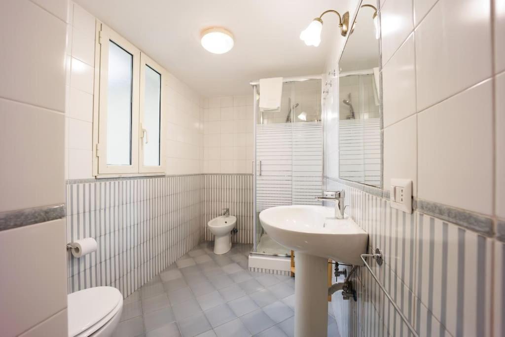 Appartement Dante 2 Super Next Metro By Houseinnaples *