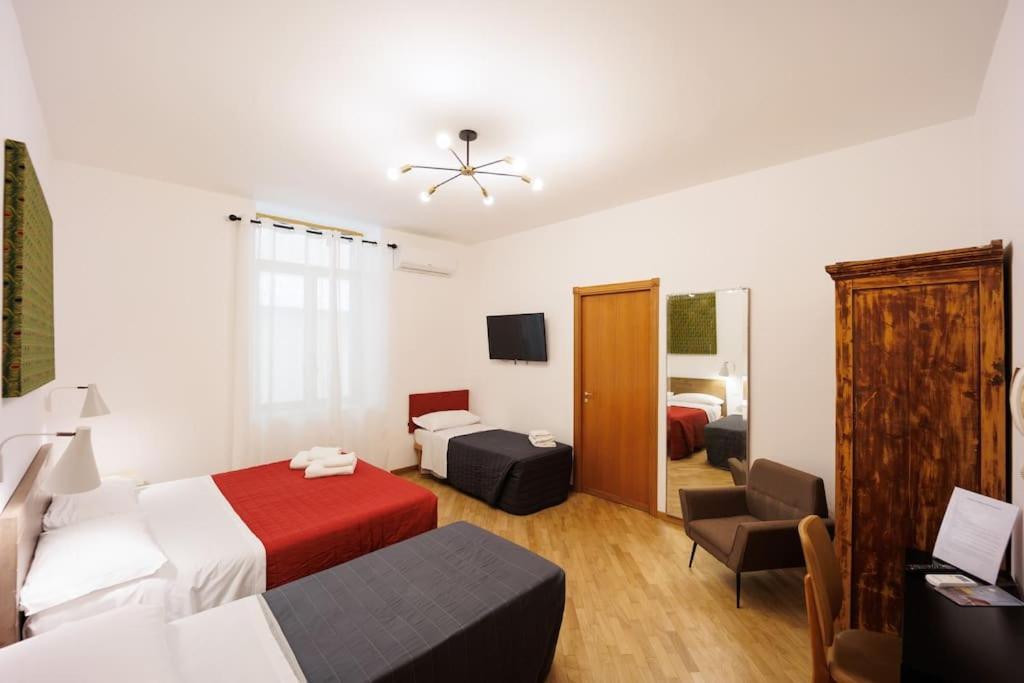 Appartement Dante 2 Super Next Metro By Houseinnaples Napels